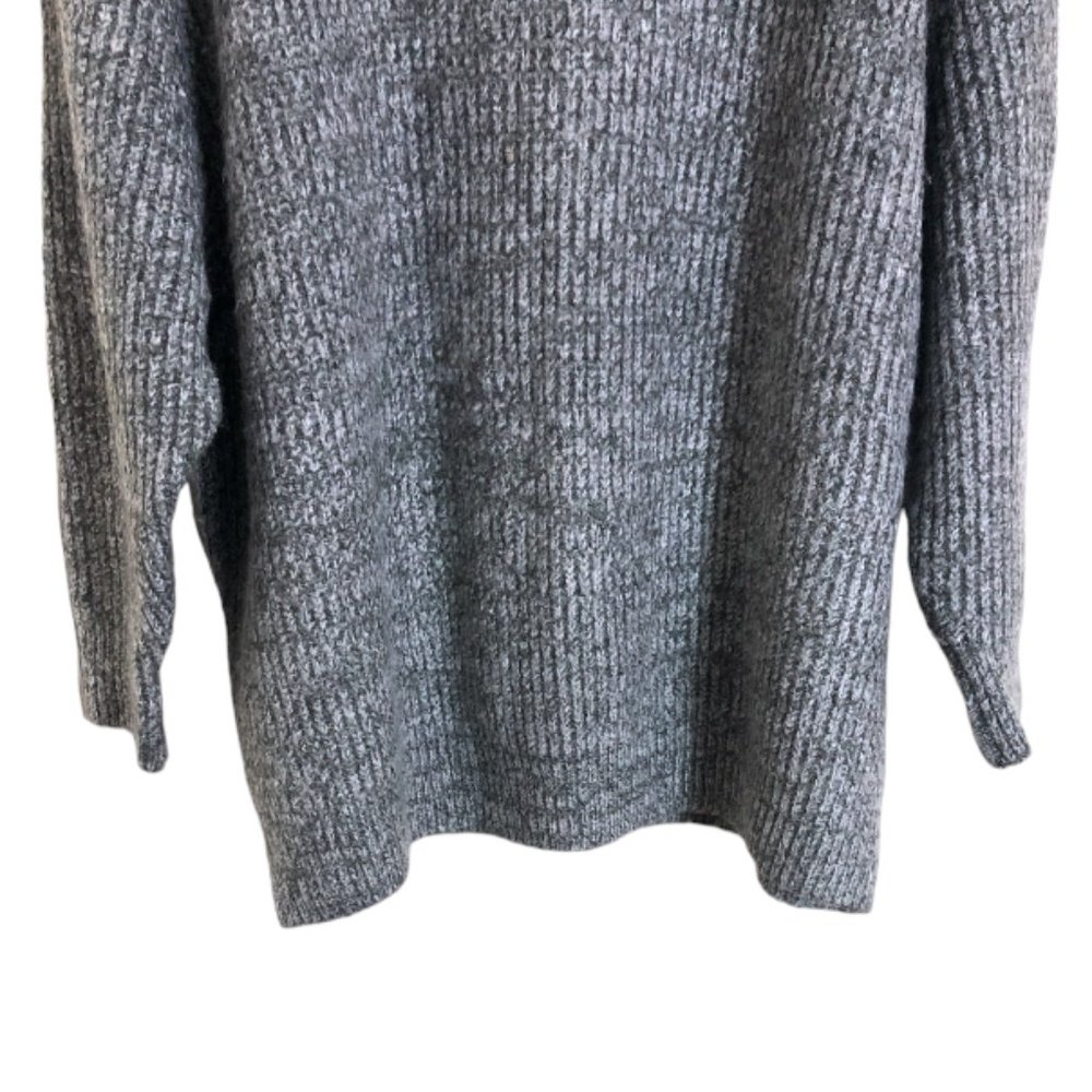 Zara Gray Ribbed Turtleneck Sweater - Picture 3 of 8